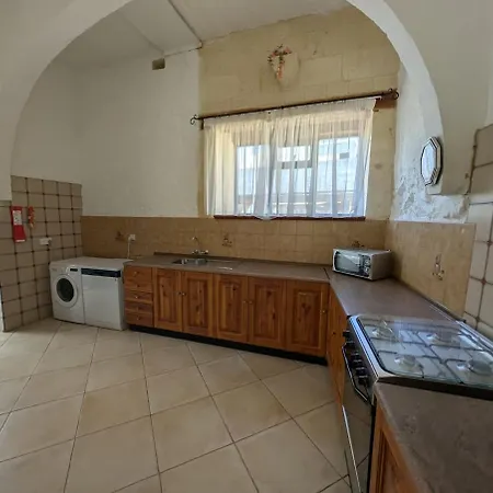 Semesterbostad Gozitan Charm In With Pool *