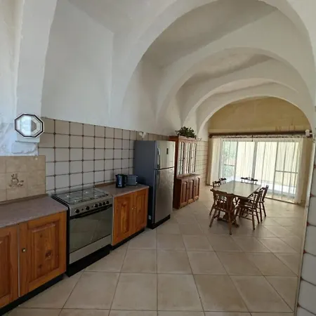 Gozitan Charm In With Pool * 沙拉