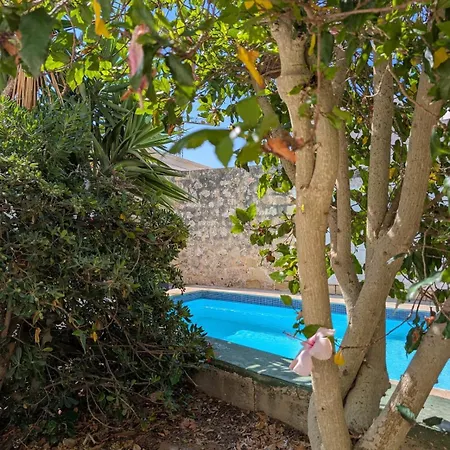 Gozitan Charm In With Pool 度假居